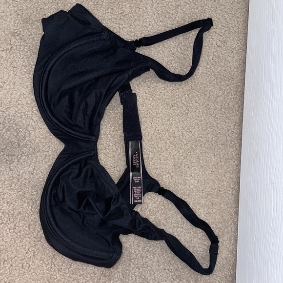 Victoria’s Secret Black Wired Bra - Picture 3 of 3